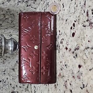 Louis Vuitton Vernis Amarante Sarah wallet 8x4x1inches deep purple tint of brown